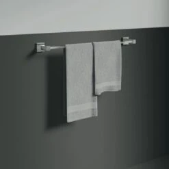 Ideal Standard Handtuchhalter IOM Cube 645 Mm Chrom 6 Ideal Standard Handtuchhalter IOM Cube 645 Mm Chrom -Günstiges AquaForma Geschäft 5017830548683 3049 AB 03