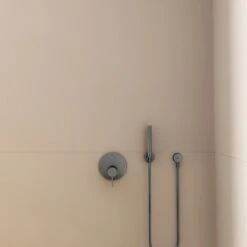 Ideal Standard Brausehalter Idealrain Atelier Grey Rund Für Handbrause -Günstiges AquaForma Geschäft 887392 3049 7